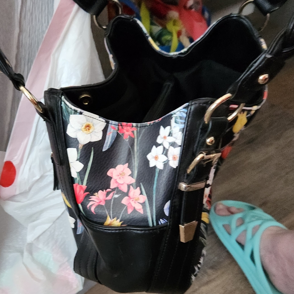 Flowered hand bag - Picture 3 of 3
